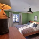 Zollhaus 65
